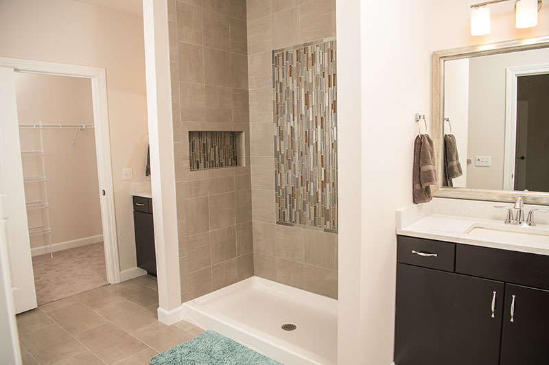 custom bathroom tiling design
