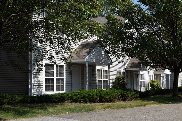 Scenery Hills Luxury Townhomes Erie, PA Maleno Maleno